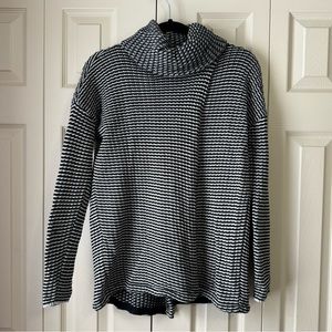 *LAST DAY* Cabi Fergie Turtleneck